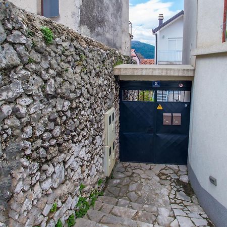 Apartment Ado Mostar Exterior foto